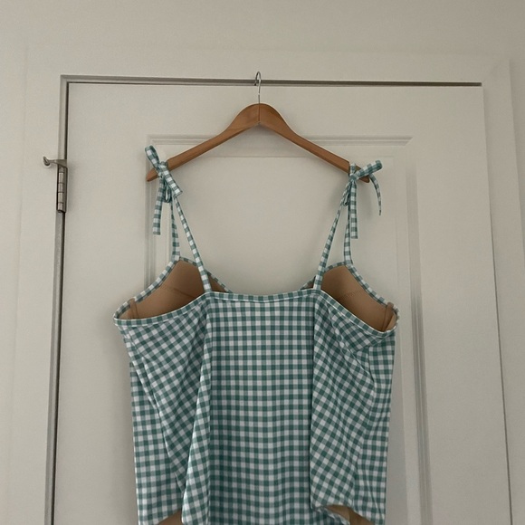 Old Navy Gingham Print One Piece Swimsuit 4X - Picture 5 of 8